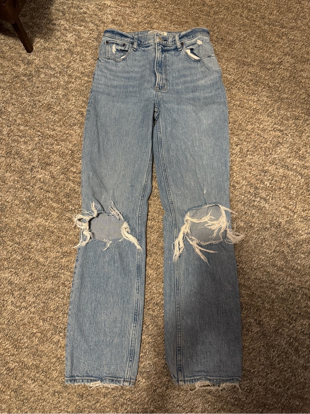 Abercrombie & Fitch Women’s The 90’s Straight Ultra High Rise jeans size 26/2R